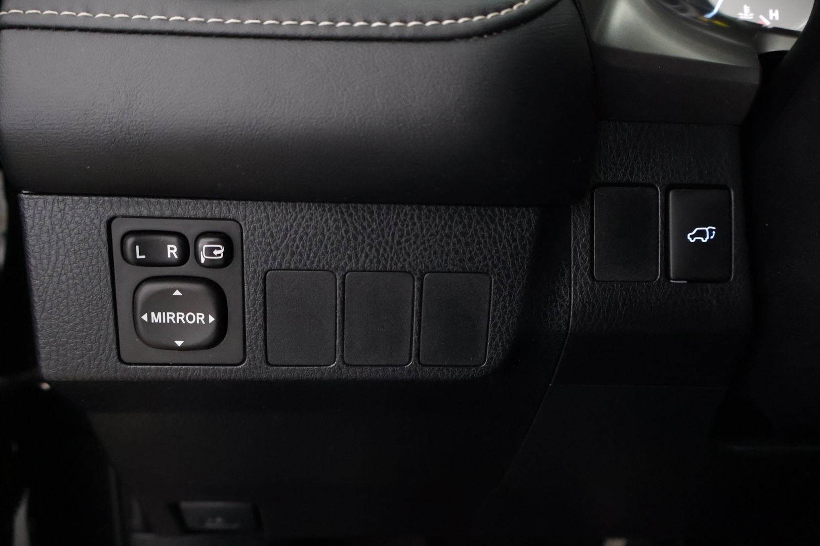TOYOTA RAV4 2016