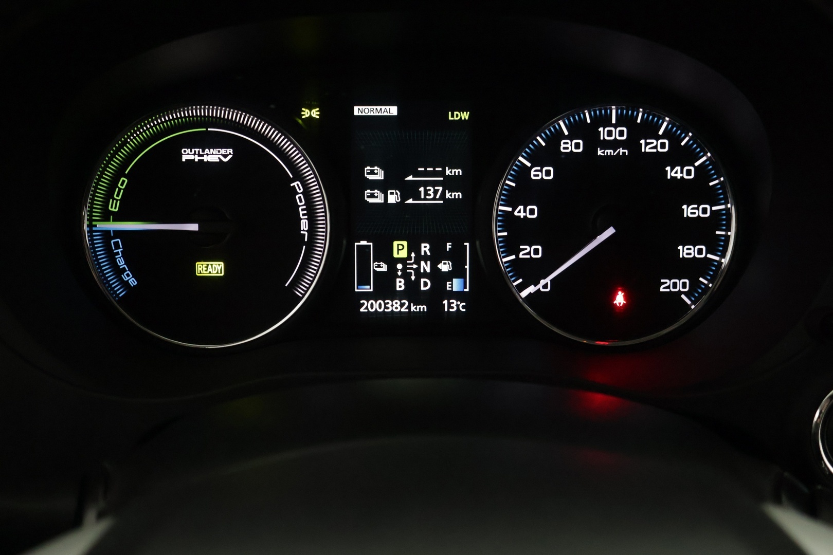 MITSUBISHI Outlander 2014
