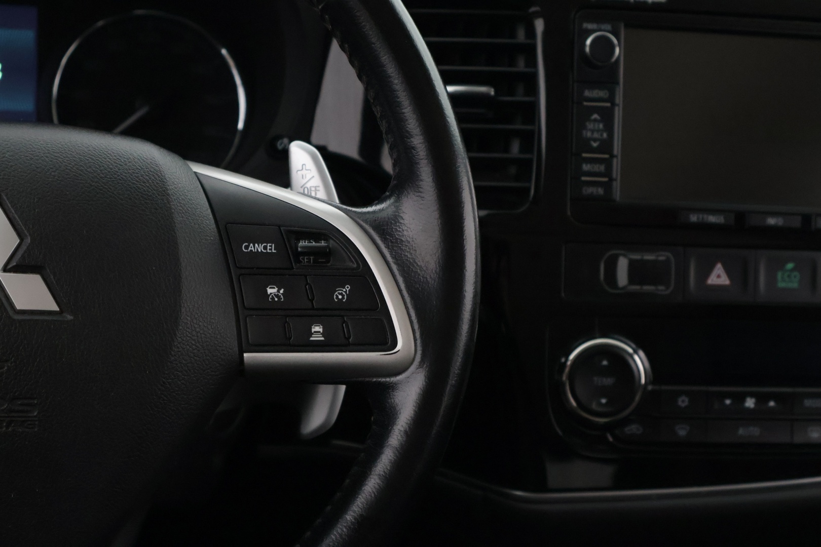 MITSUBISHI Outlander 2014