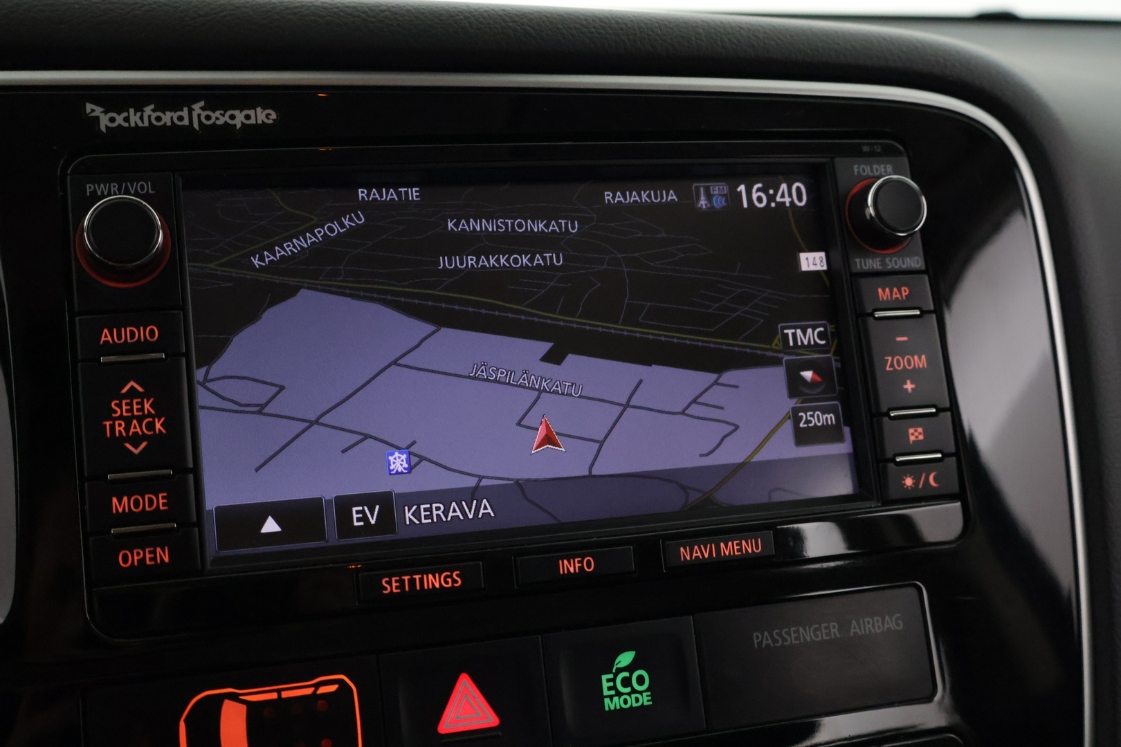 MITSUBISHI Outlander 2014