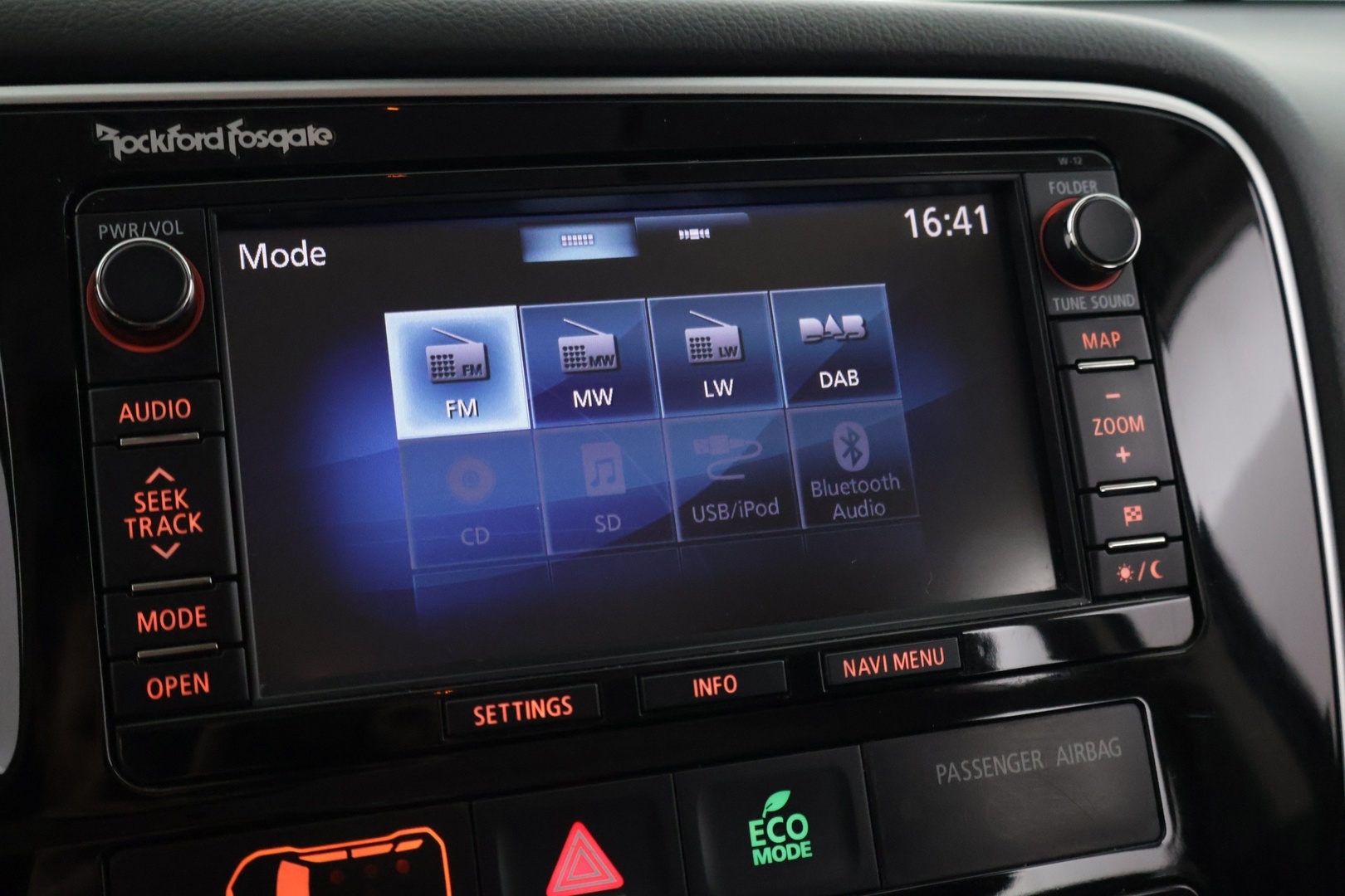 MITSUBISHI Outlander 2014