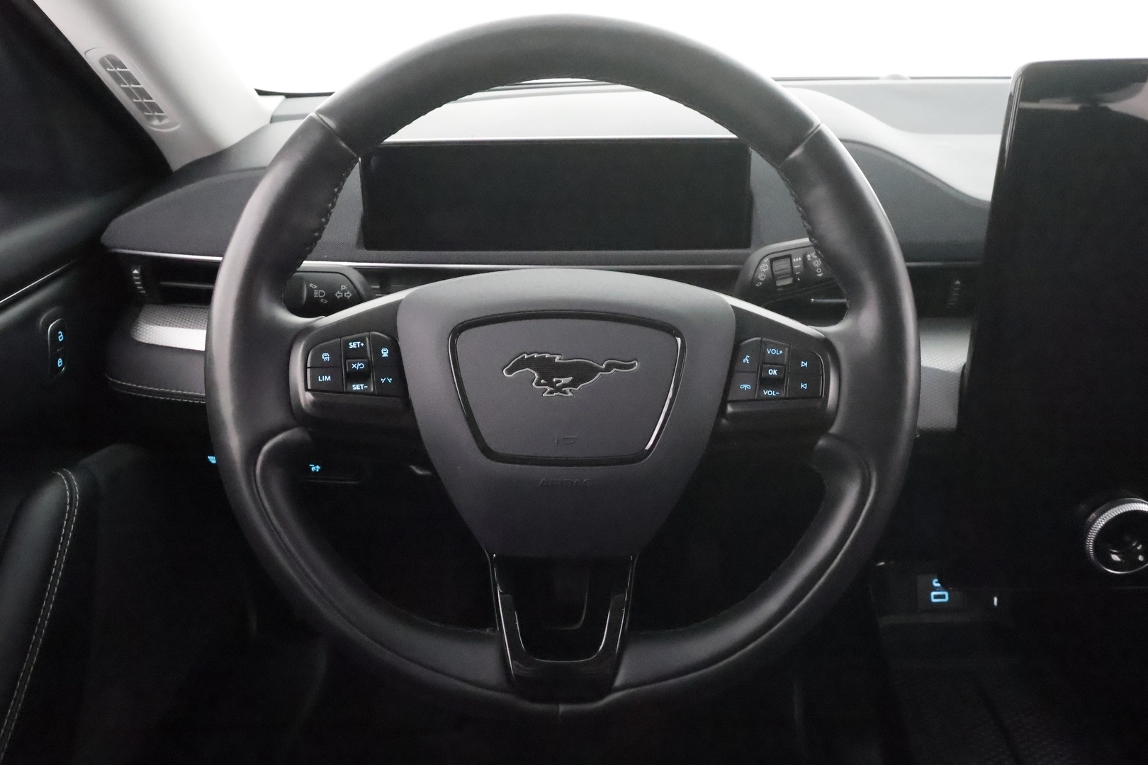 FORD Mustang Mach-E 2022