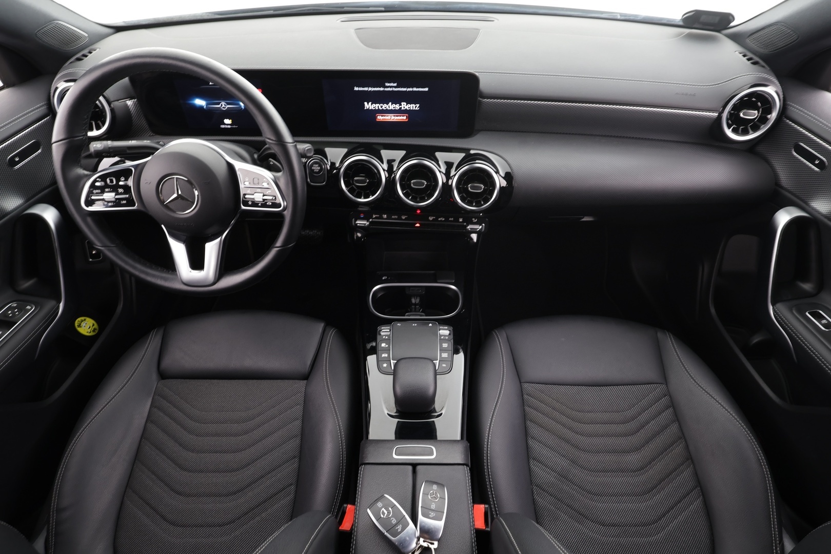 MERCEDES-BENZ CLA 2023