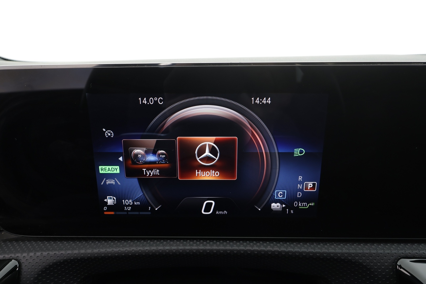 MERCEDES-BENZ CLA 2023