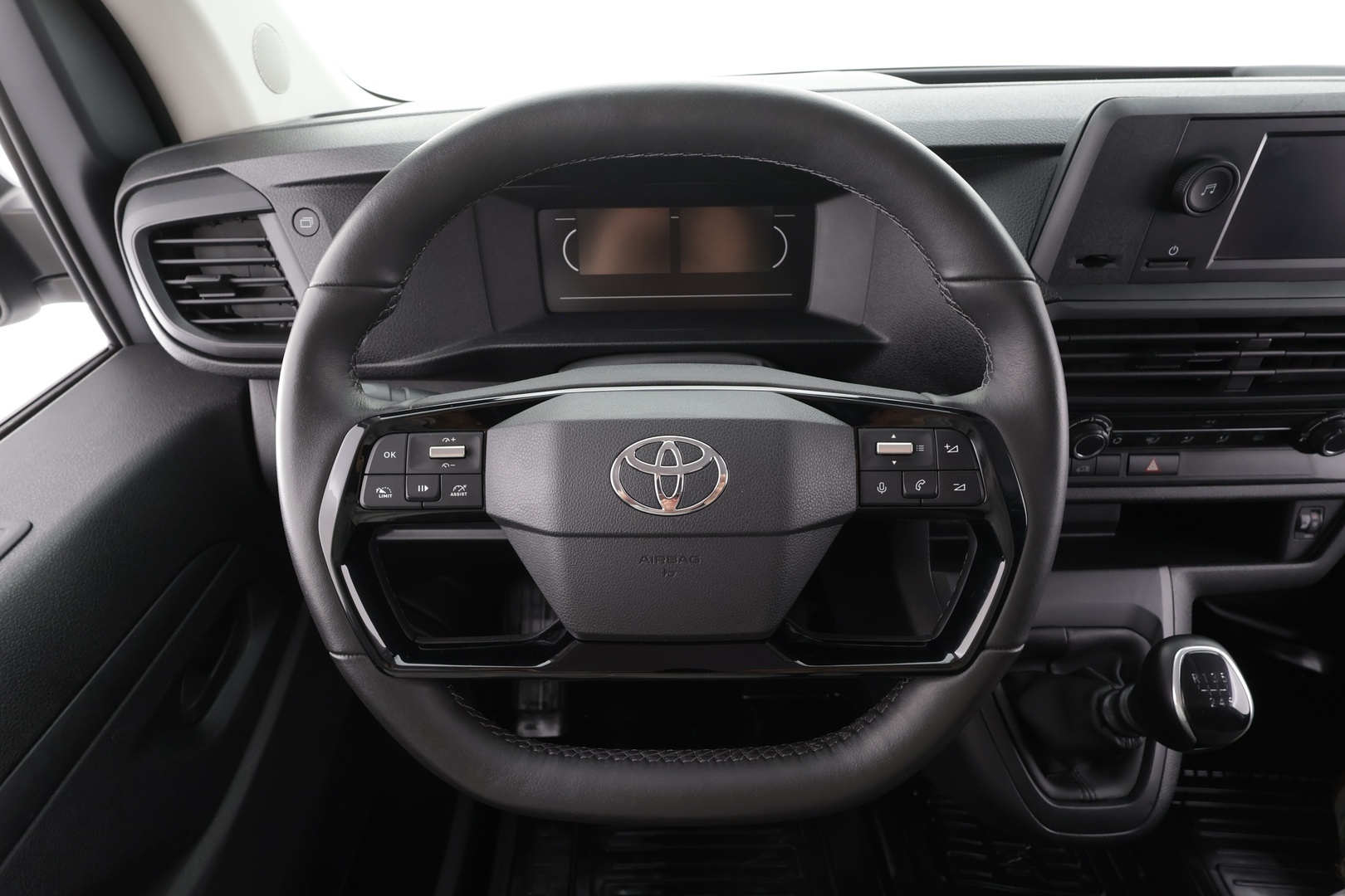 TOYOTA Proace 2024