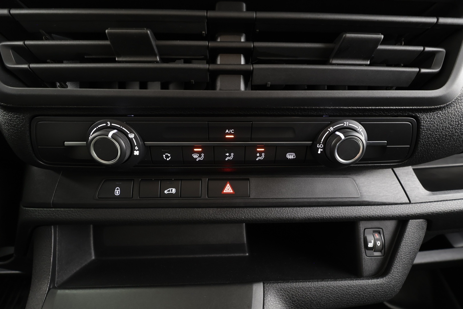 TOYOTA Proace 2024