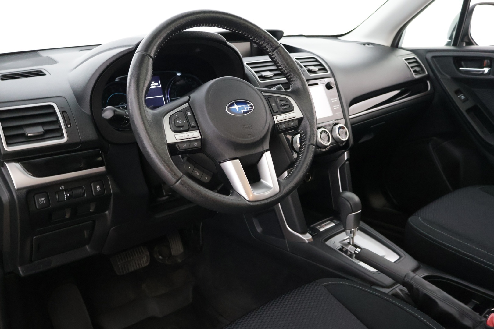 SUBARU Forester 2017