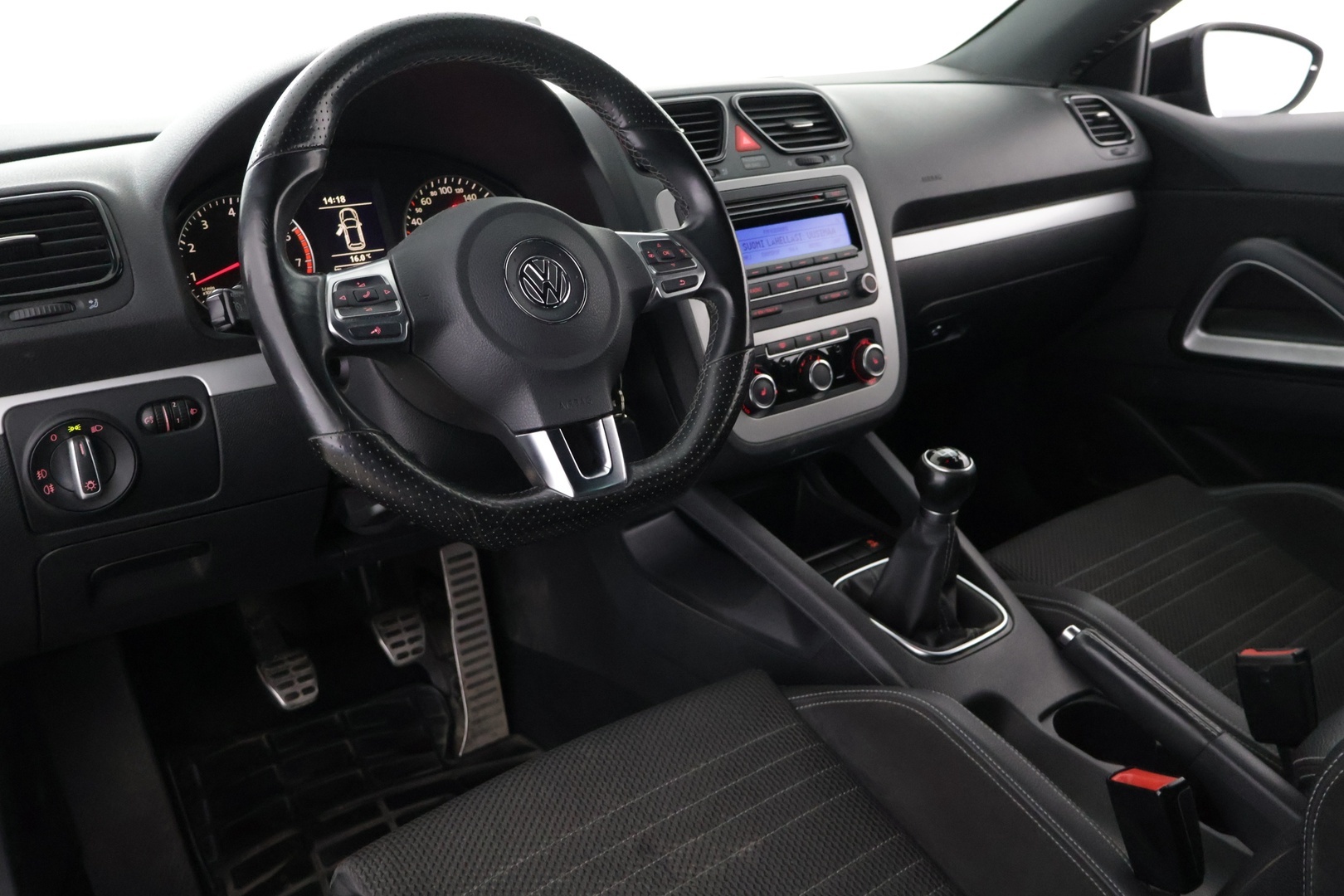 VOLKSWAGEN Scirocco 2011