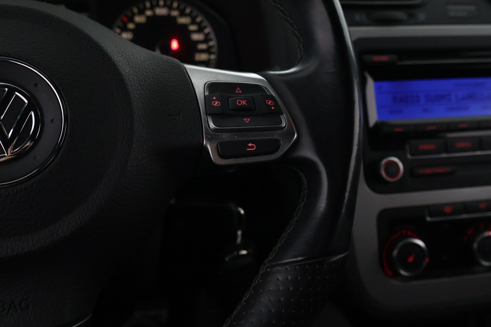 VOLKSWAGEN Scirocco 2011