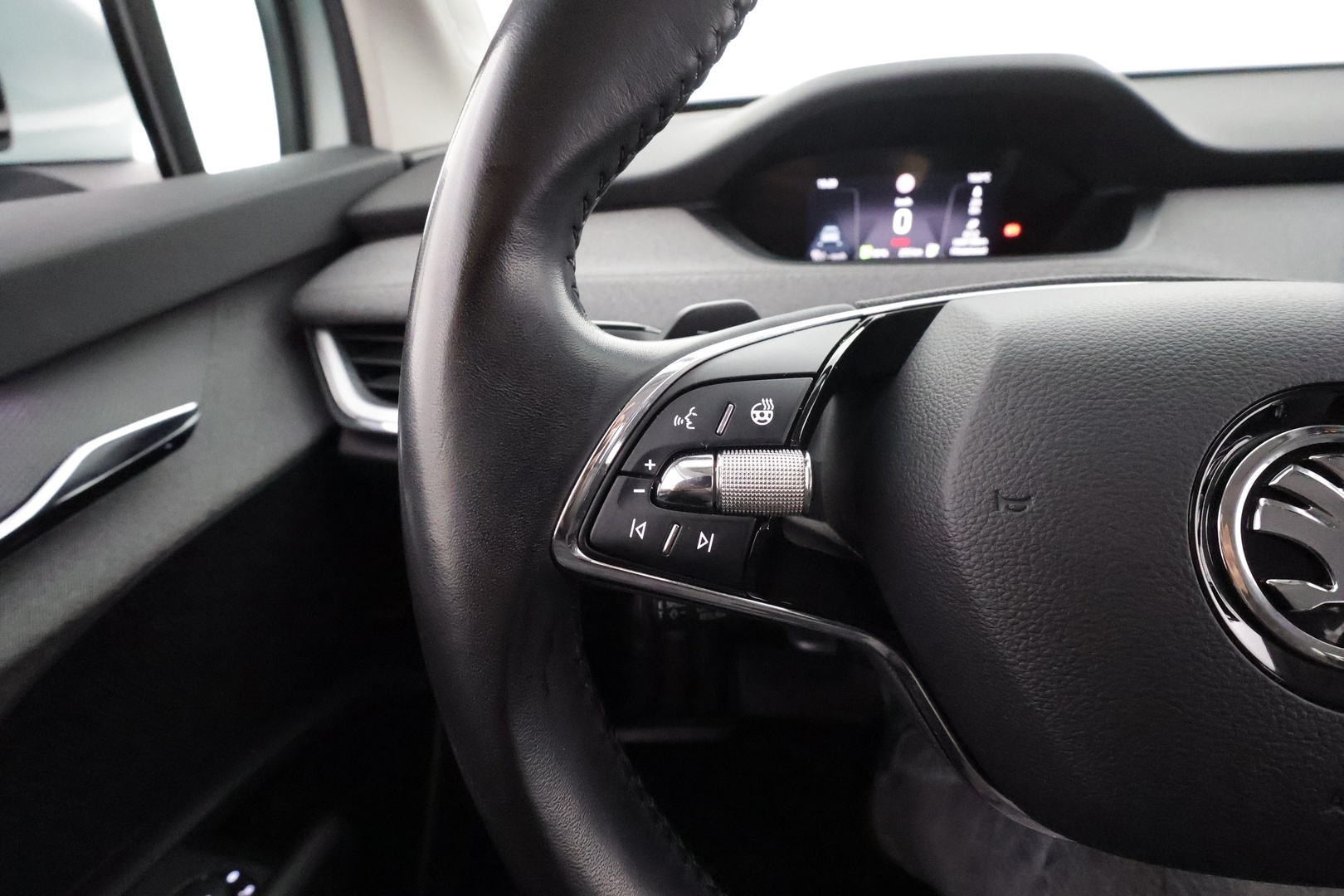 SKODA Enyaq 2022