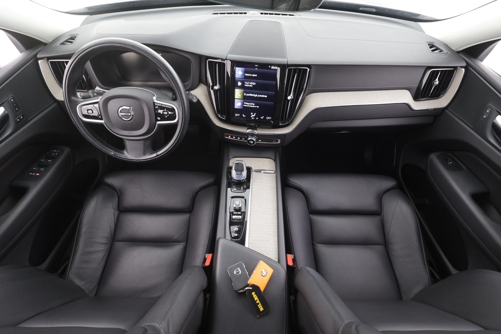 VOLVO XC60 2021