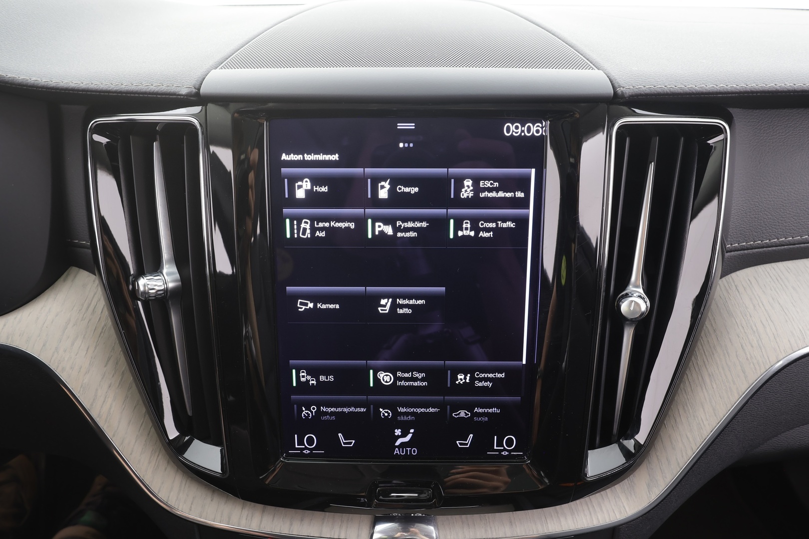 VOLVO XC60 2021