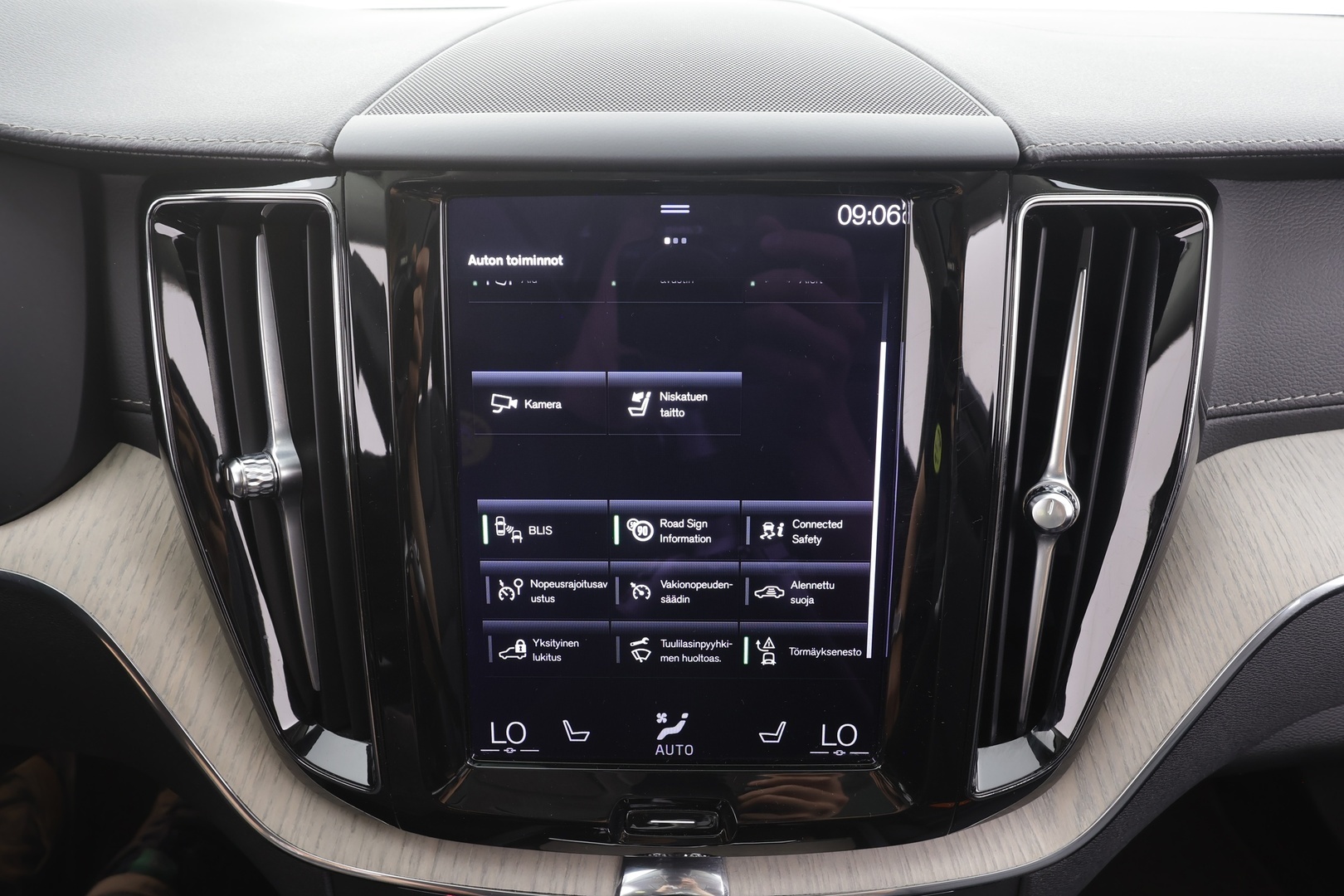 VOLVO XC60 2021