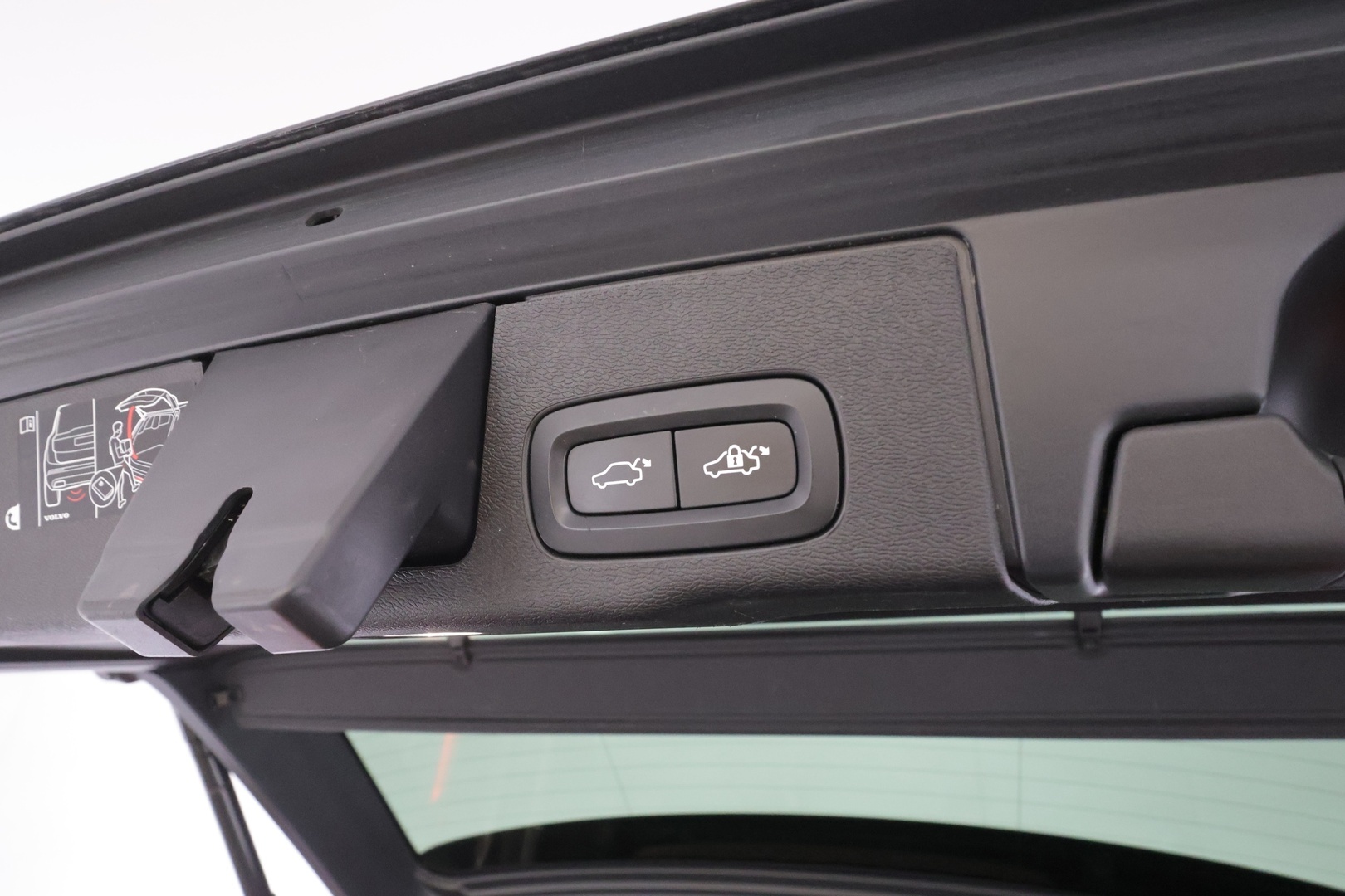 VOLVO XC60 2021