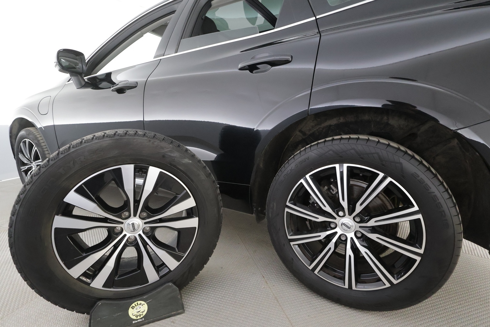 VOLVO XC60 2021
