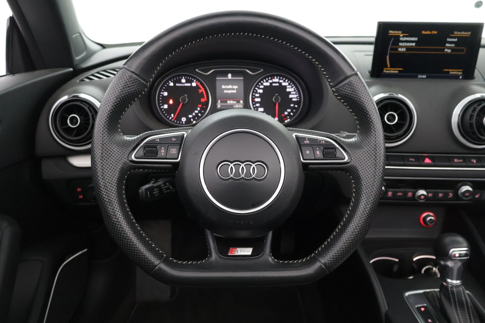 AUDI A3 2015