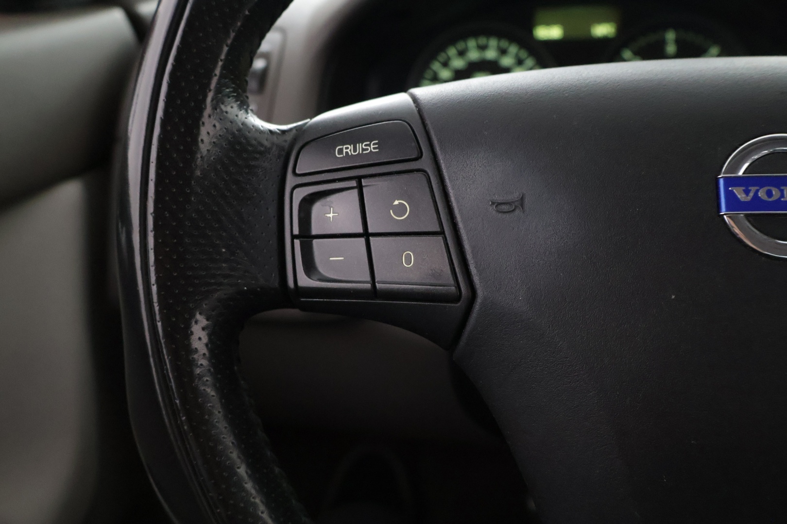 VOLVO S40 2012