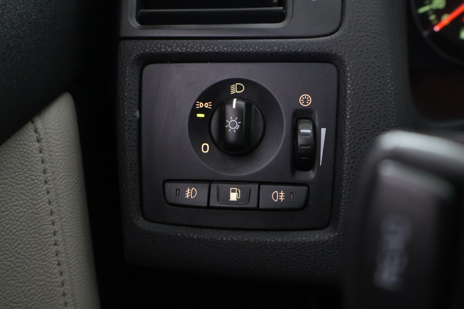 VOLVO V50 2008