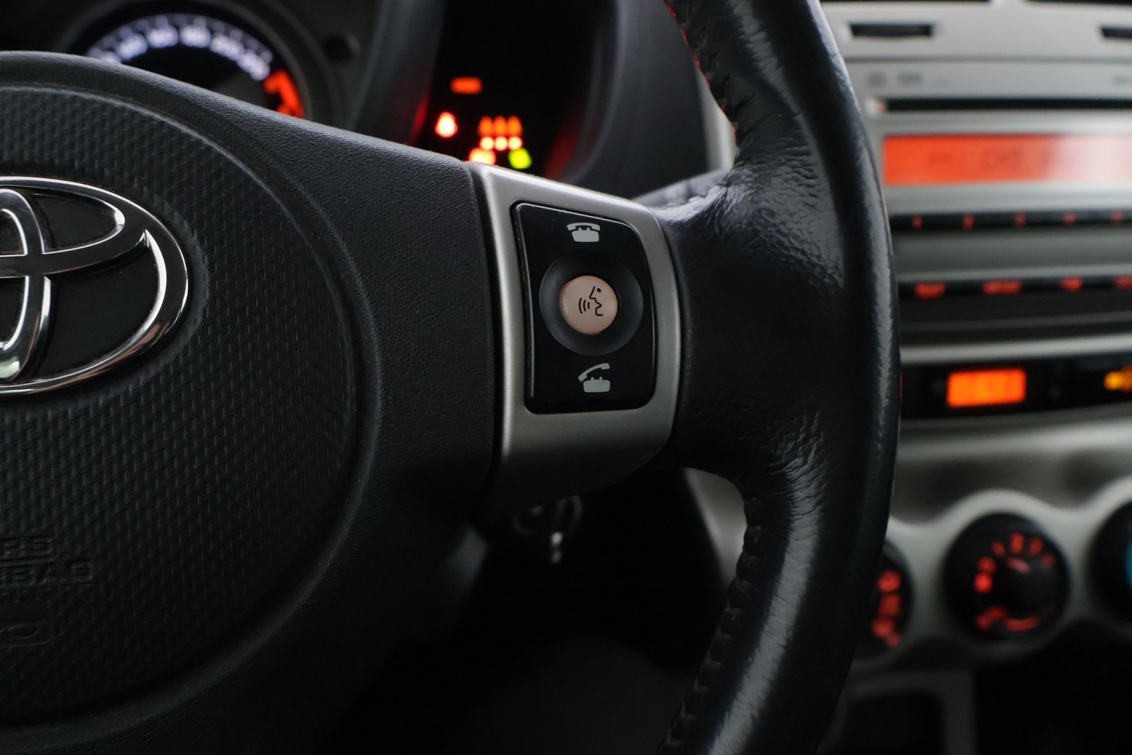 TOYOTA Urban Cruiser 2011