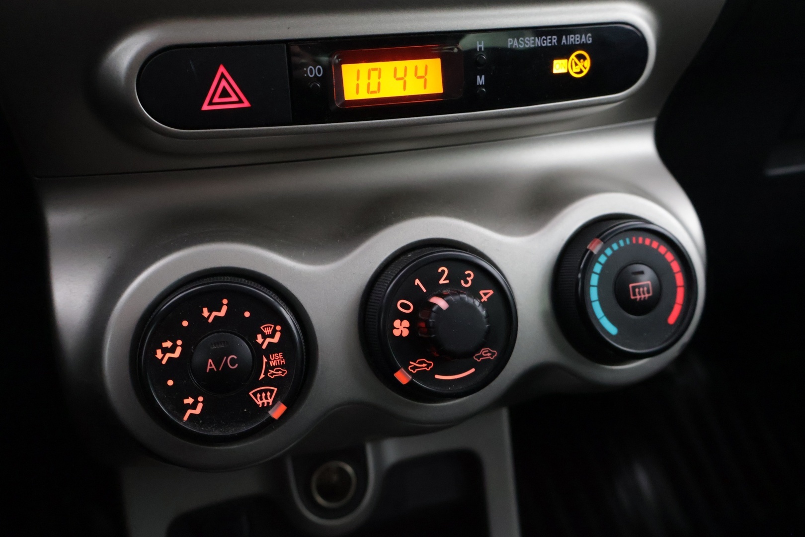 TOYOTA Urban Cruiser 2011