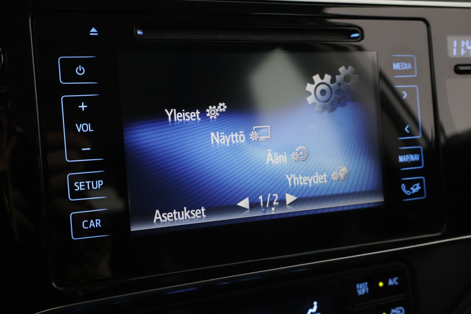 TOYOTA Auris 2016