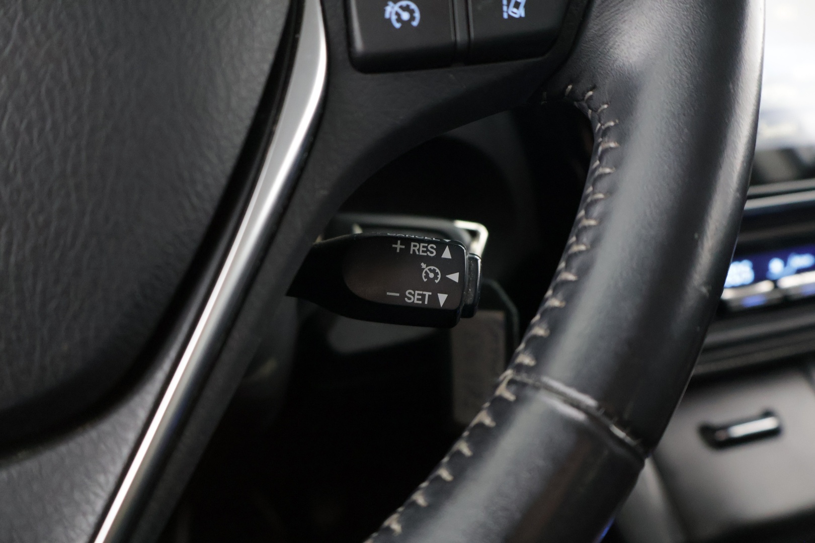 TOYOTA Auris 2016