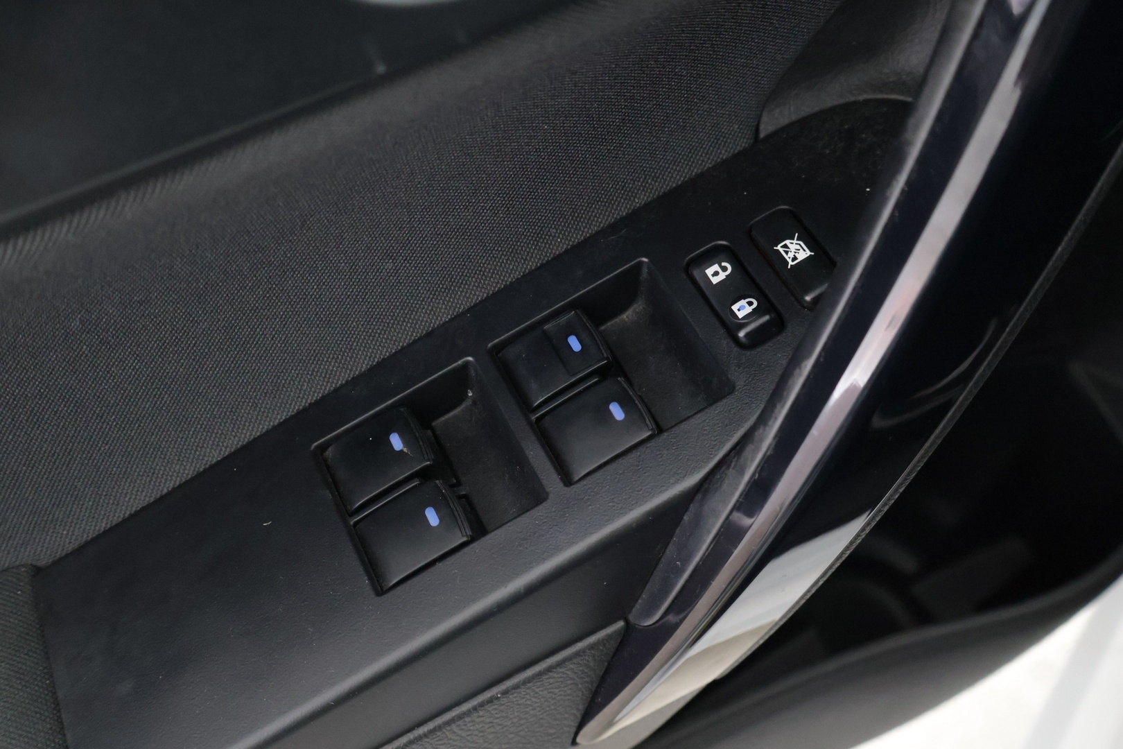 TOYOTA Auris 2016
