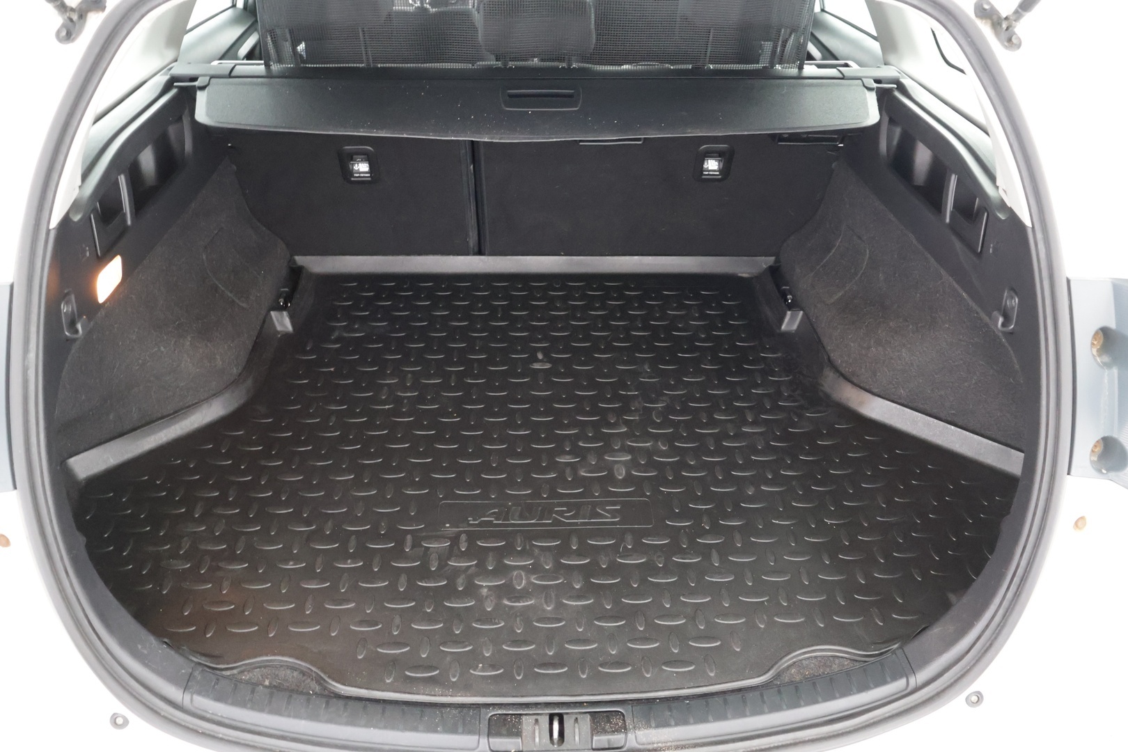 TOYOTA Auris 2016