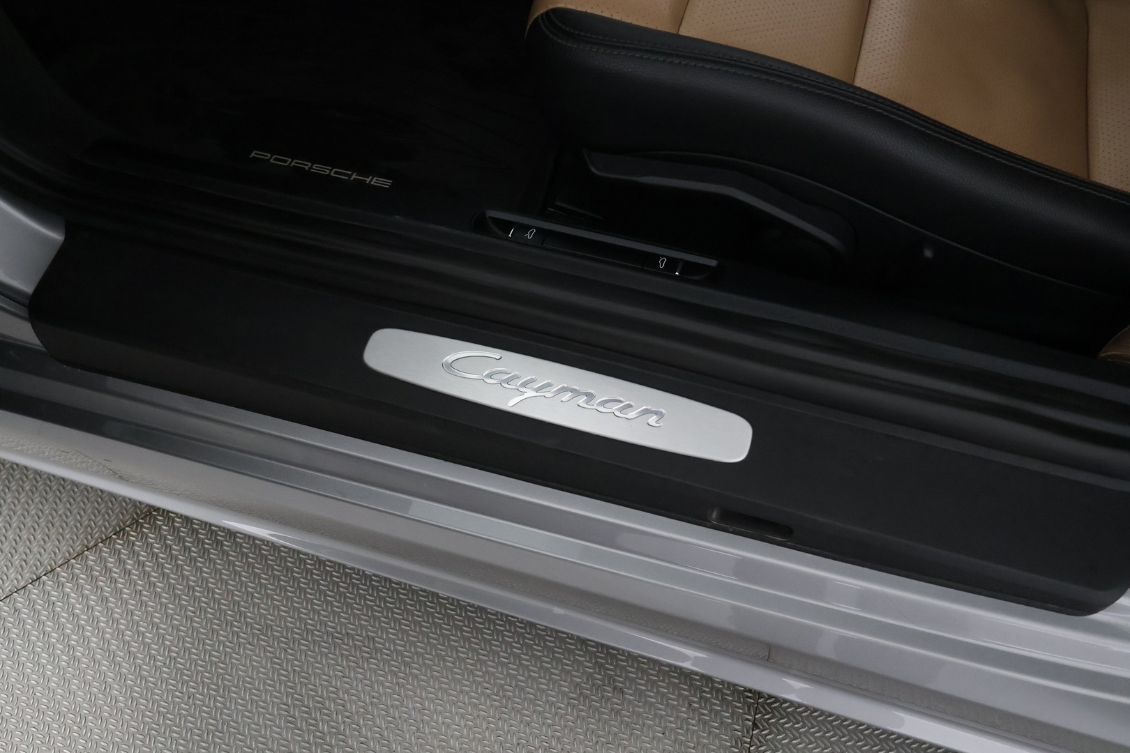PORSCHE 718 2018