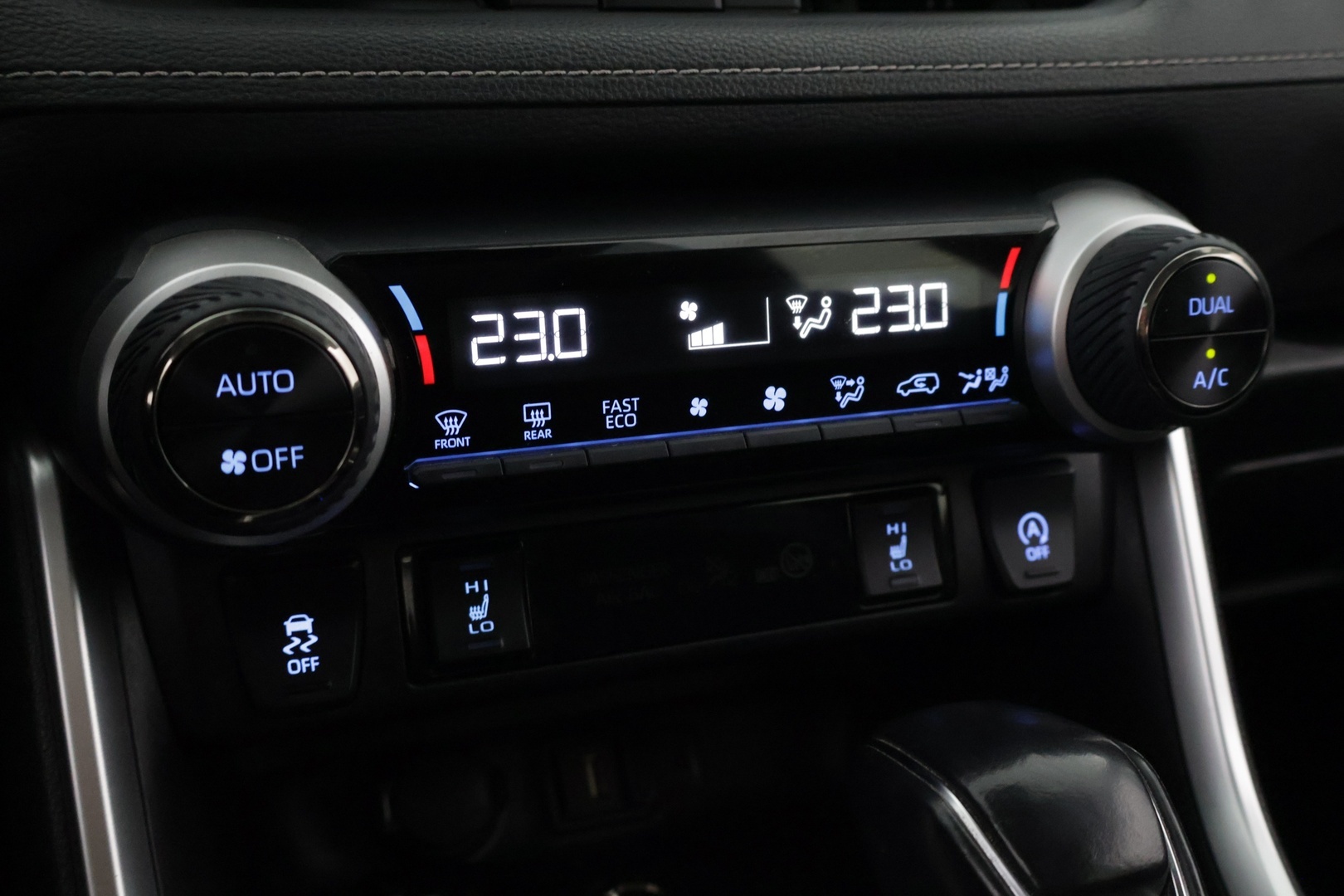 TOYOTA RAV4 2020