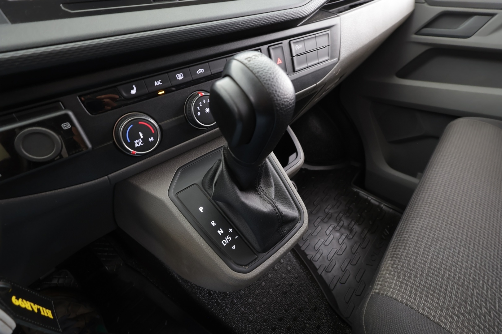 VOLKSWAGEN Transporter 2020