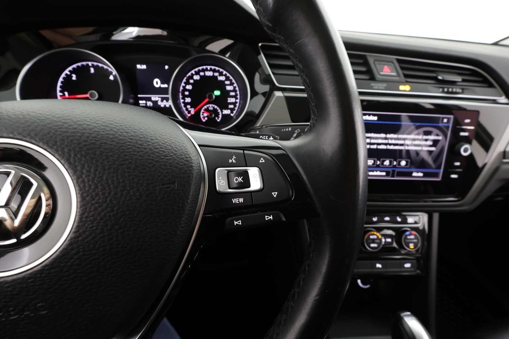 VOLKSWAGEN Touran 2019