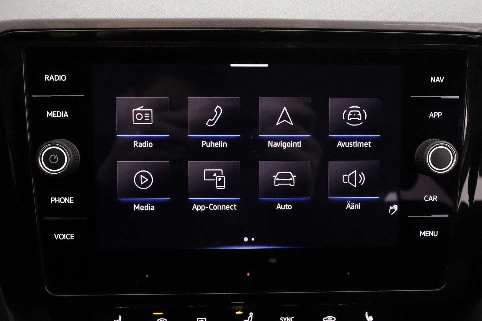 VOLKSWAGEN Passat 2022