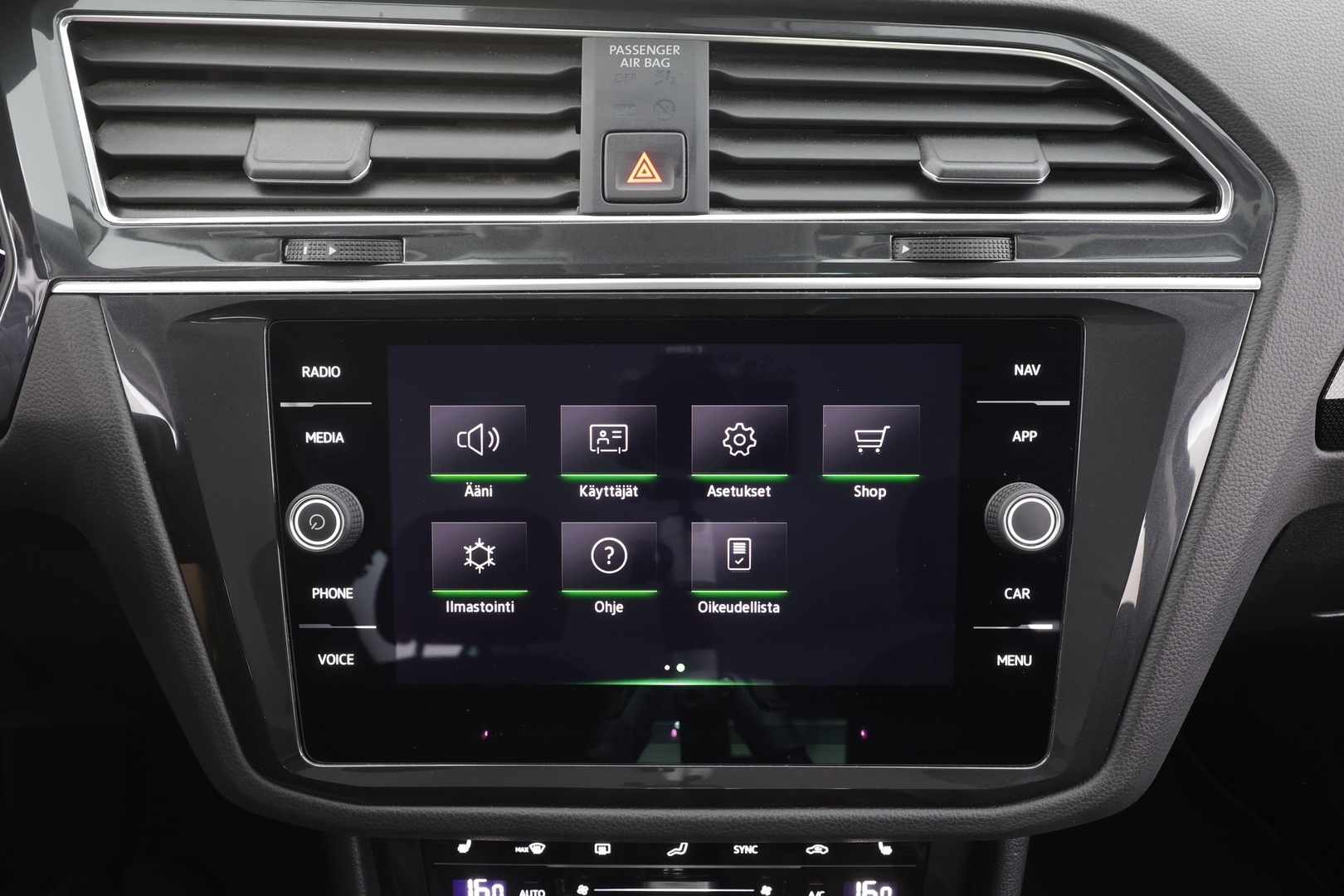 VOLKSWAGEN Tiguan 2022