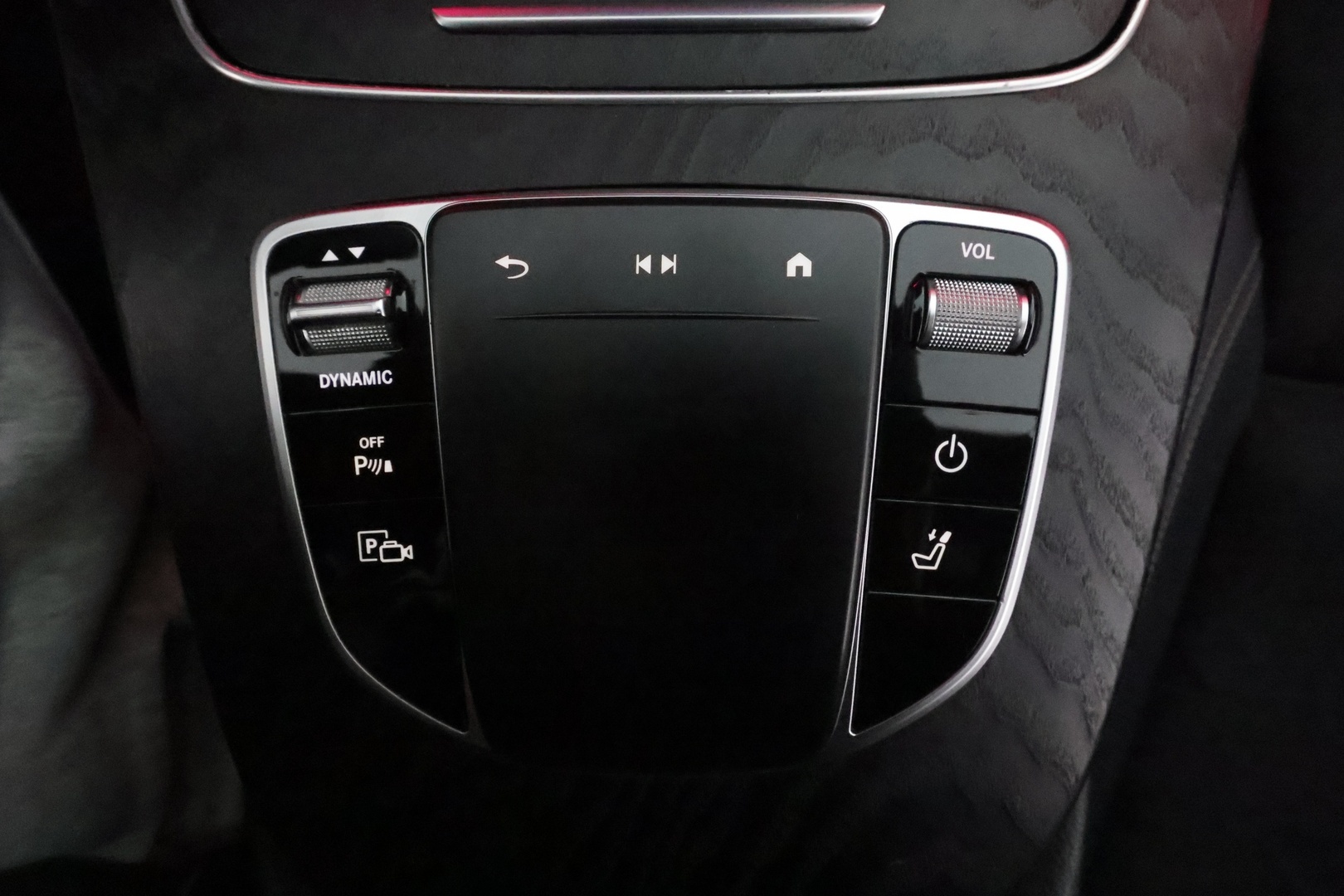 MERCEDES-BENZ E 2021