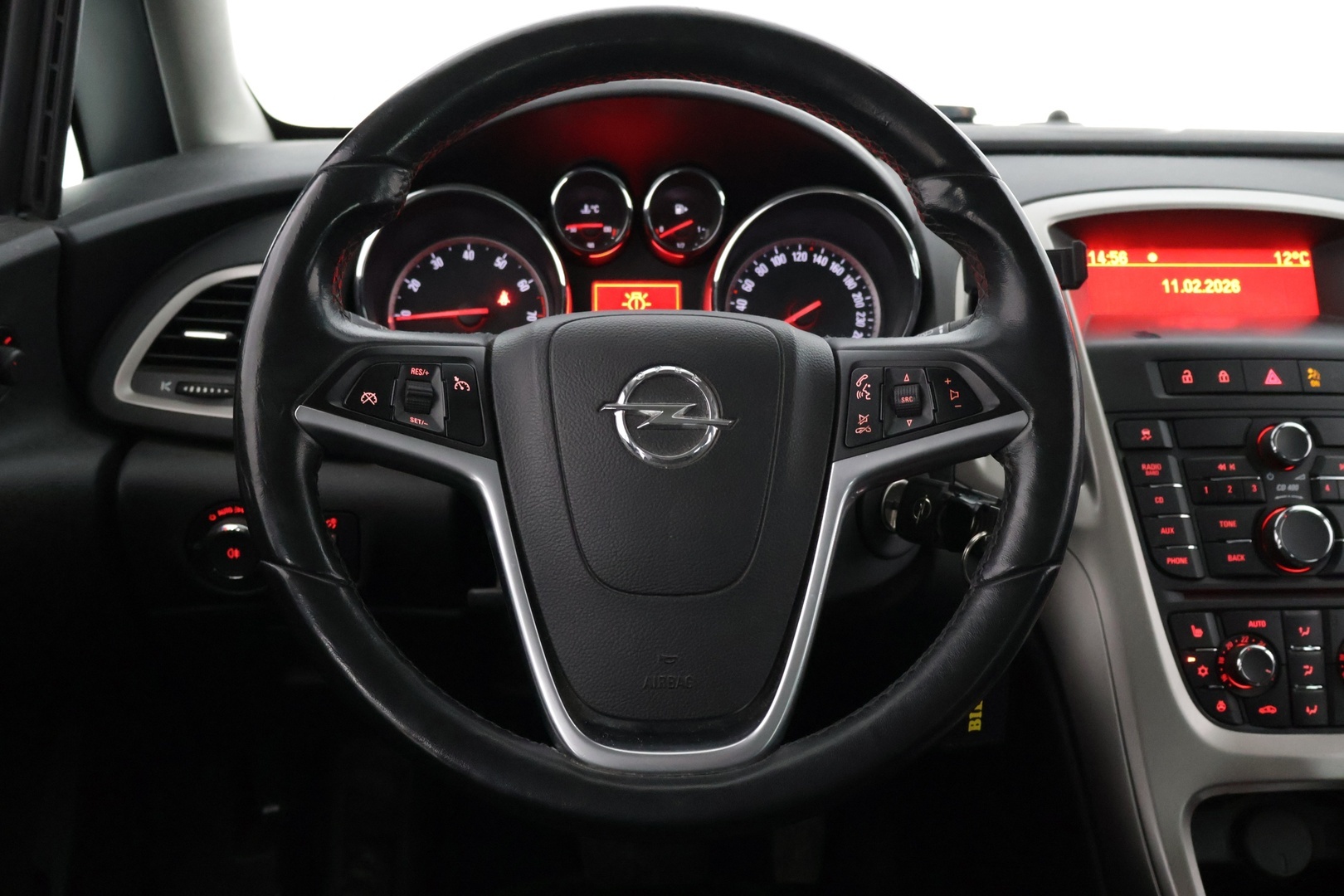 OPEL Astra 2011