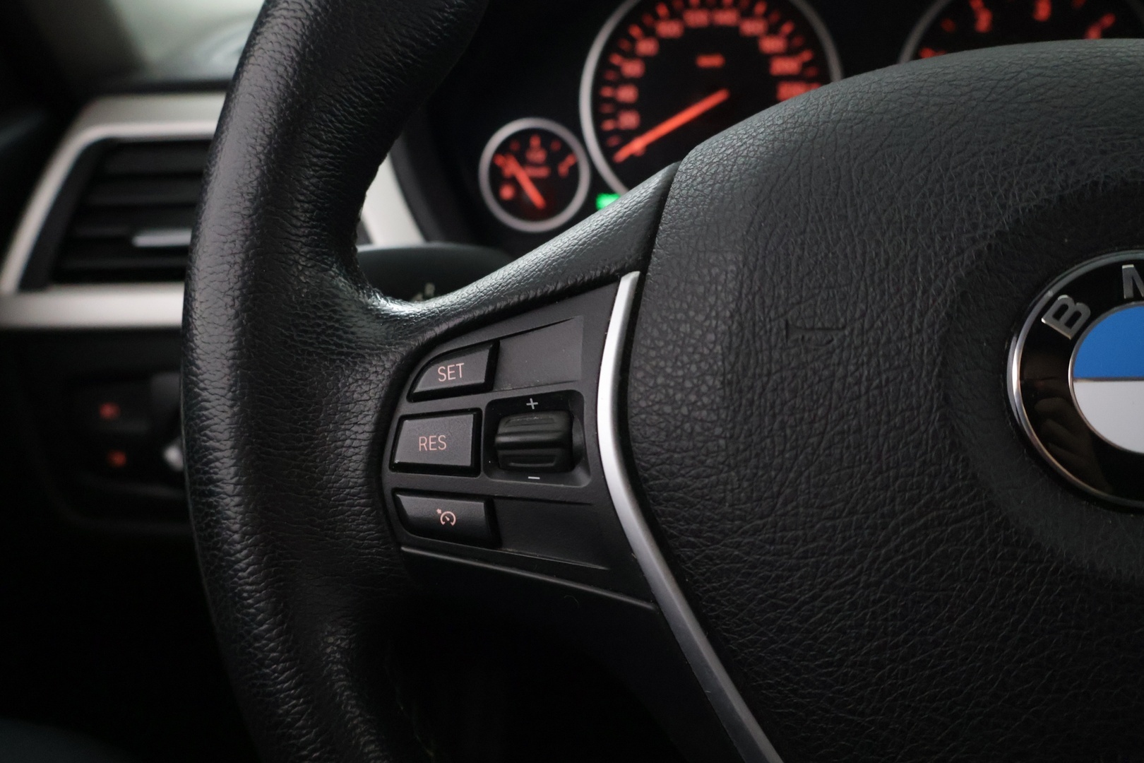 BMW 320 2014