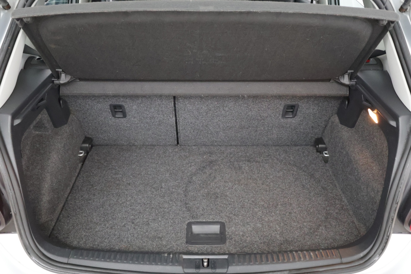 VOLKSWAGEN Polo 2014