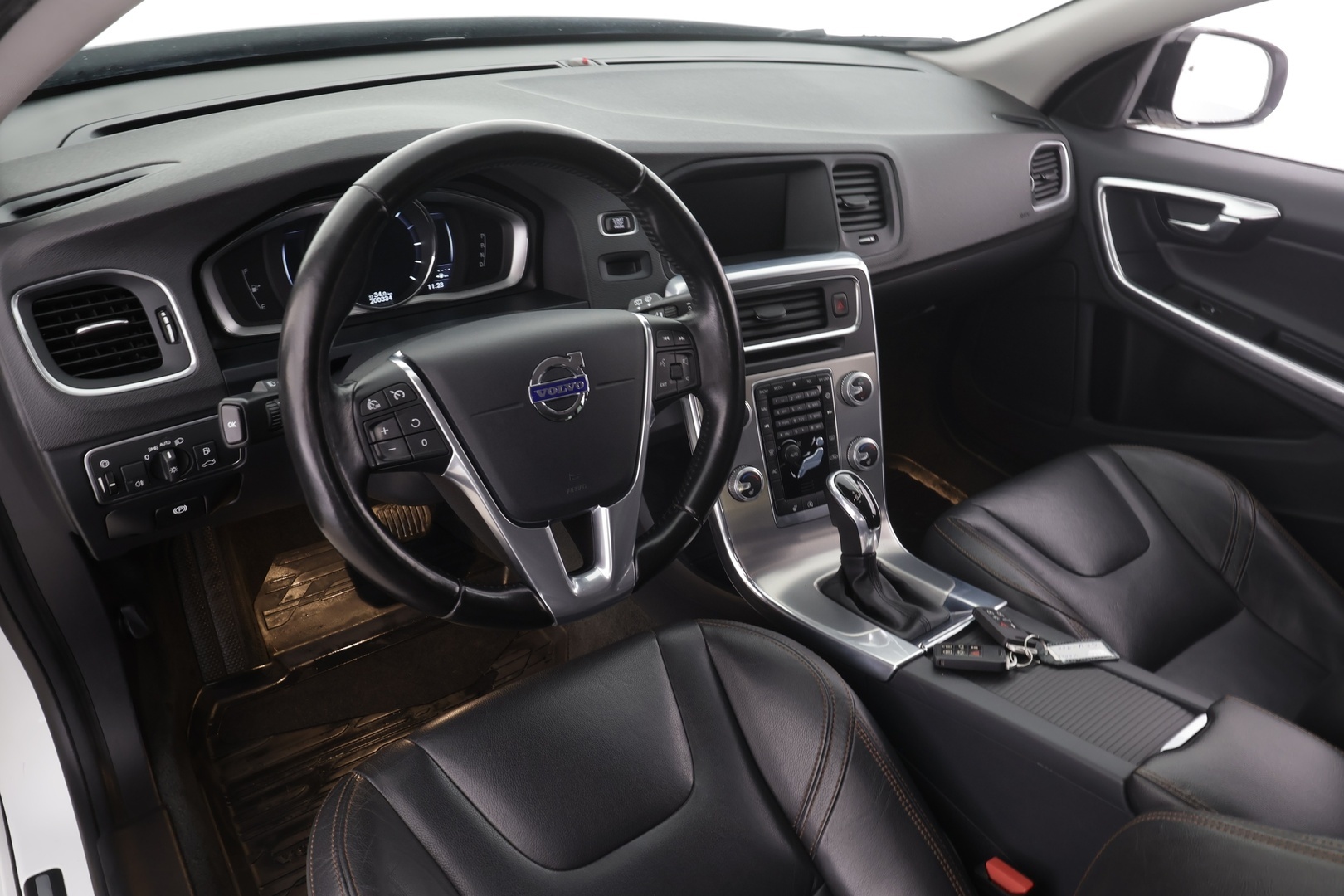 VOLVO V60 Cross Country 2016