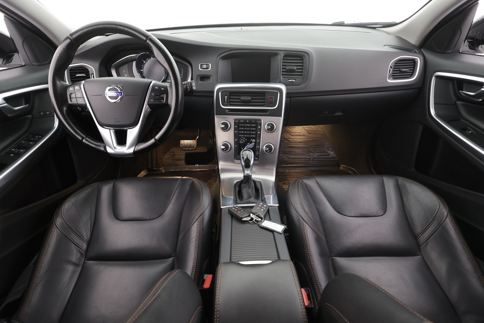 VOLVO V60 Cross Country 2016