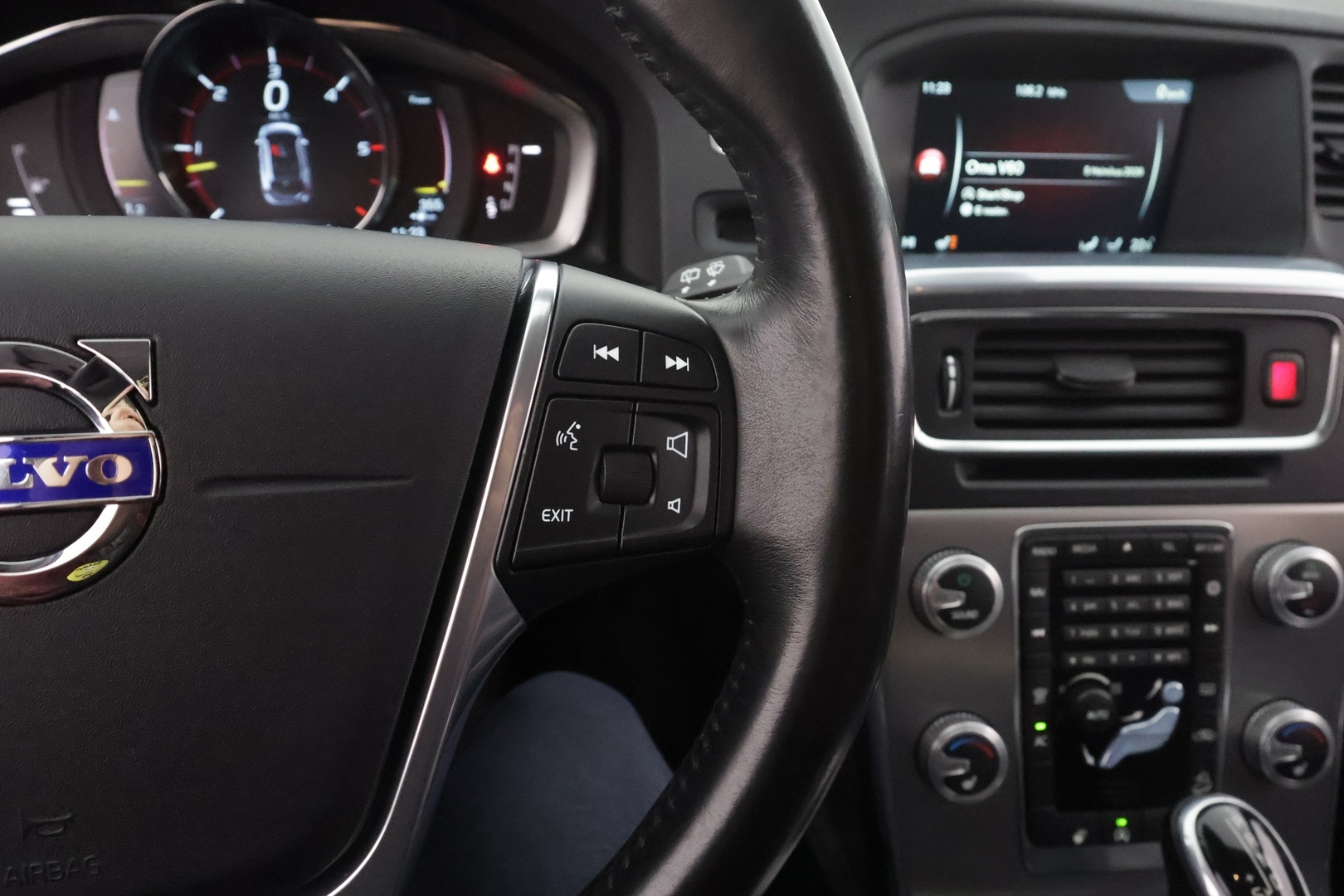 VOLVO V60 Cross Country 2016