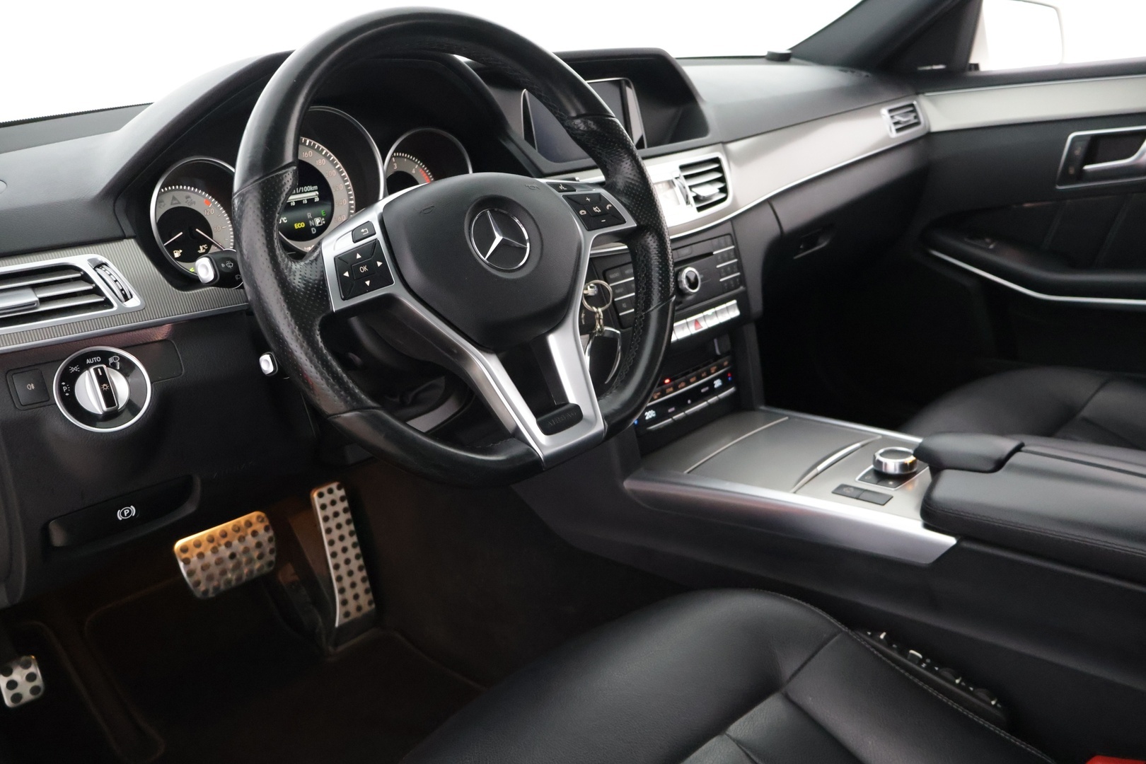 MERCEDES-BENZ E 2016