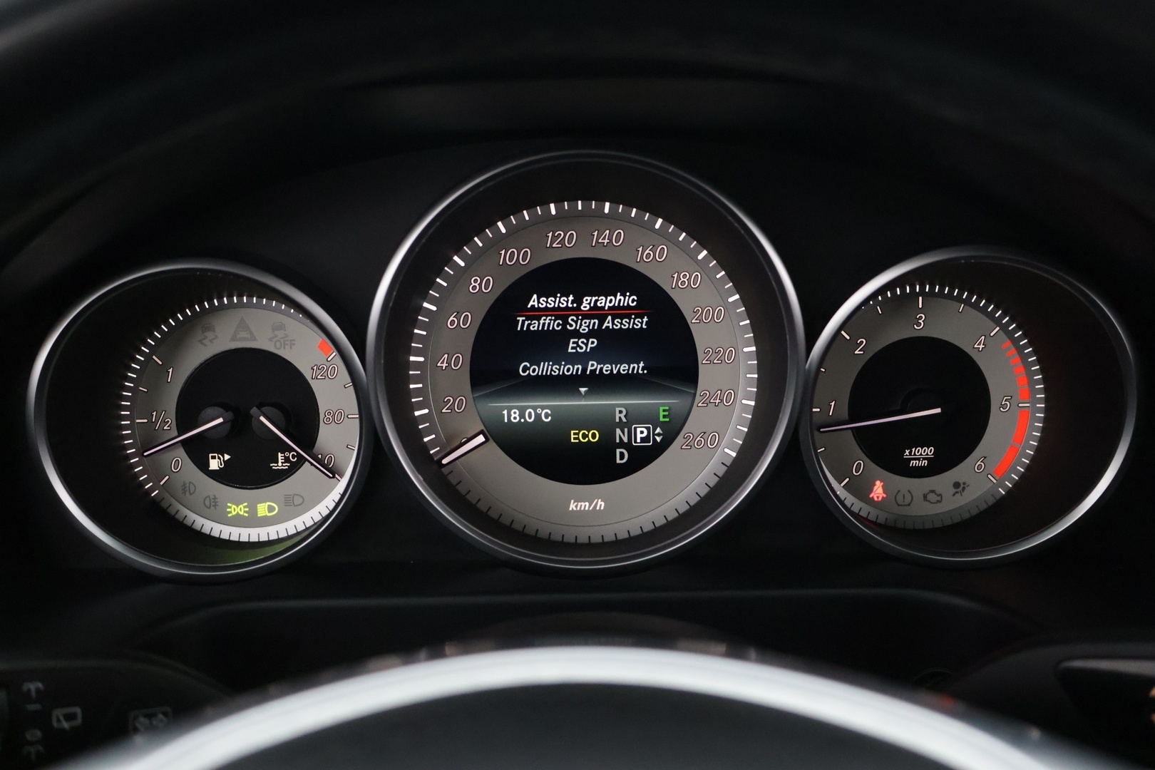 MERCEDES-BENZ E 2016