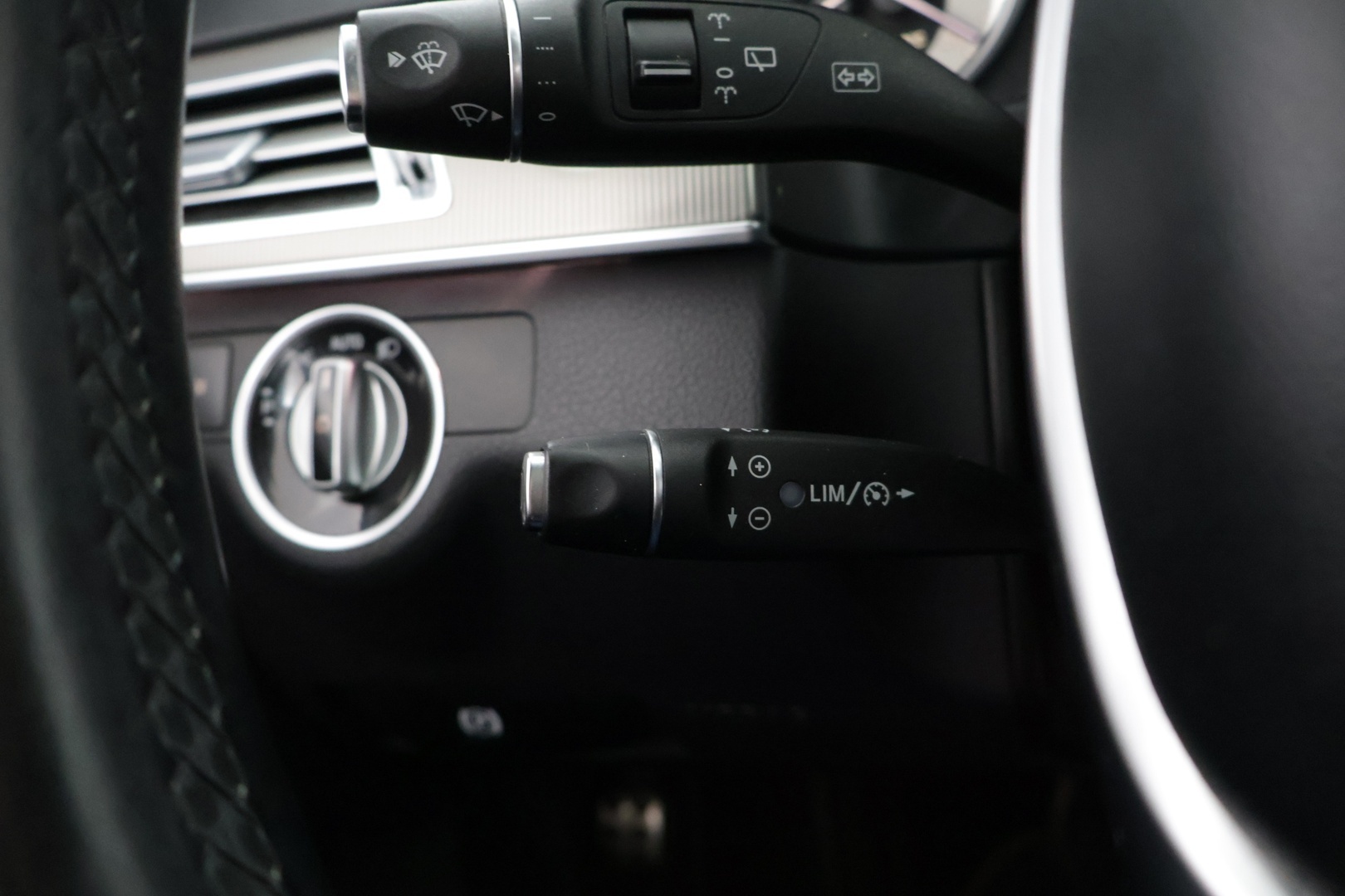 MERCEDES-BENZ E 2016