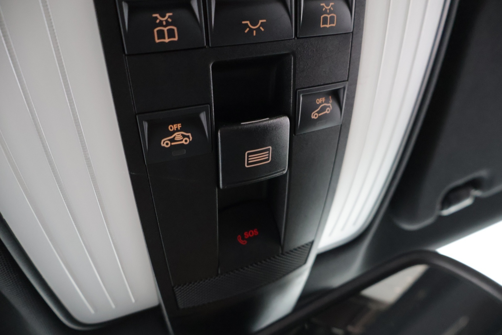 MERCEDES-BENZ E 2016