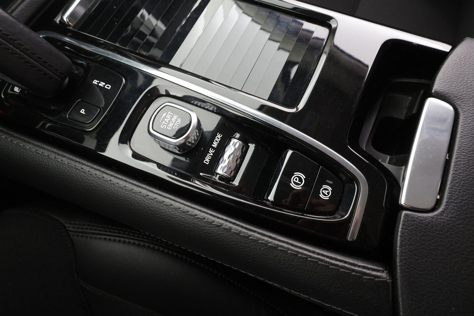 VOLVO V60 2021