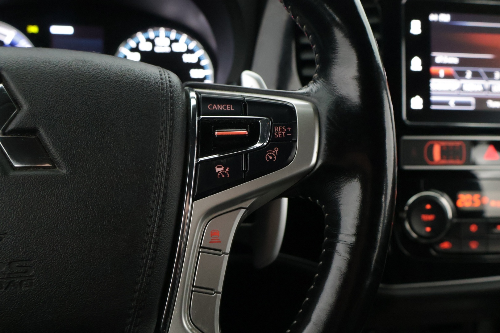 MITSUBISHI Outlander PHEV 2019