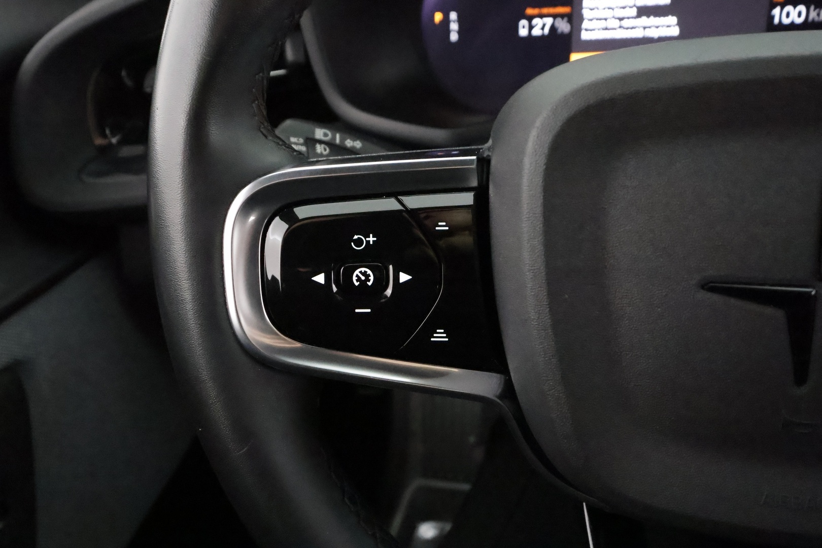 POLESTAR 2 2023