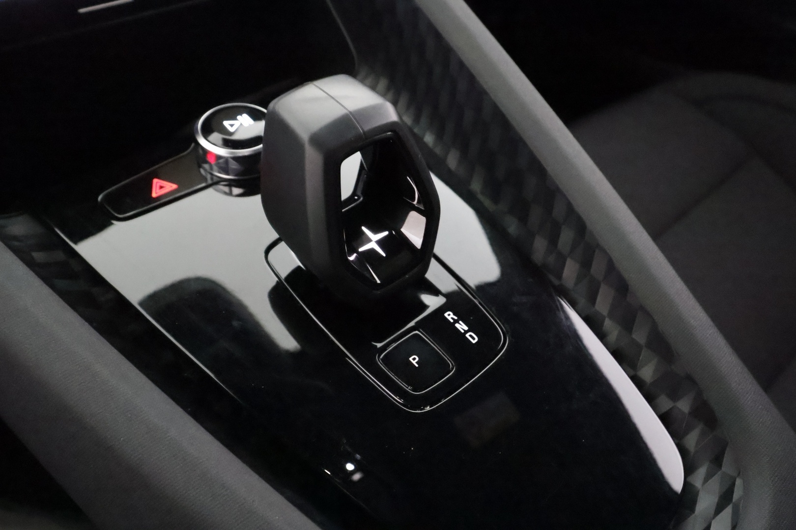 POLESTAR 2 2023