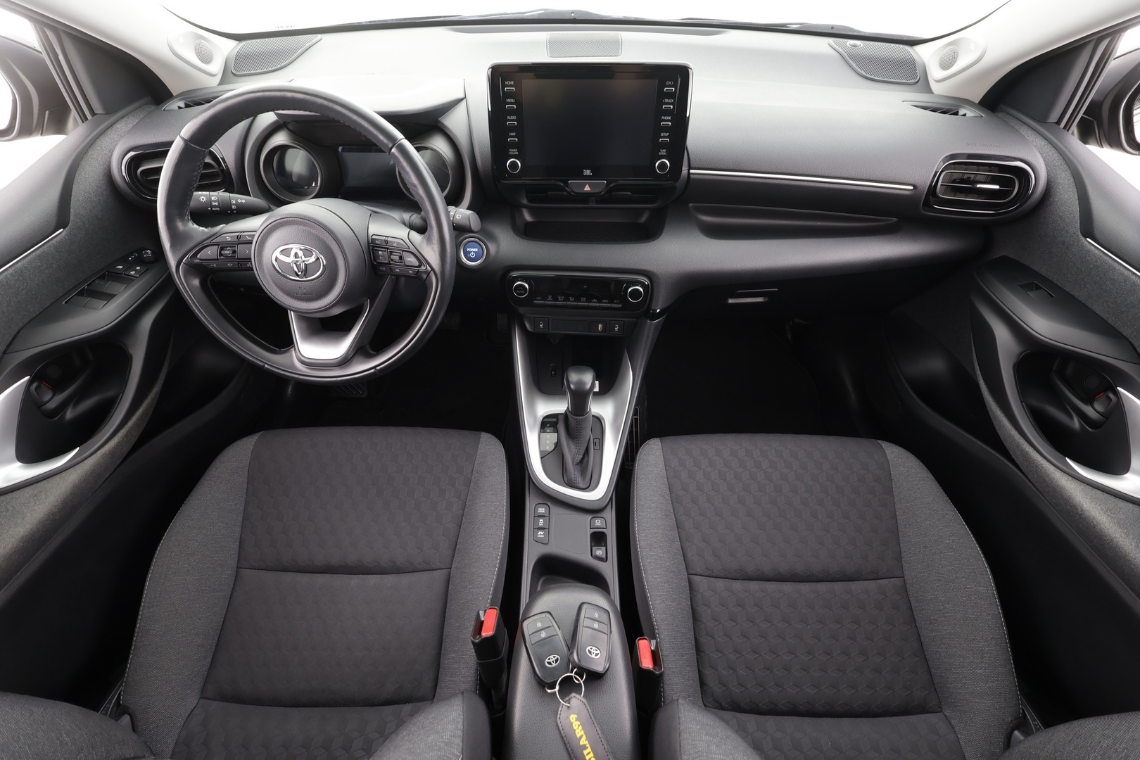 TOYOTA Yaris 2021